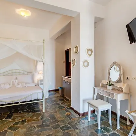 Samaria Studios Khora Sfakion Exterior photo